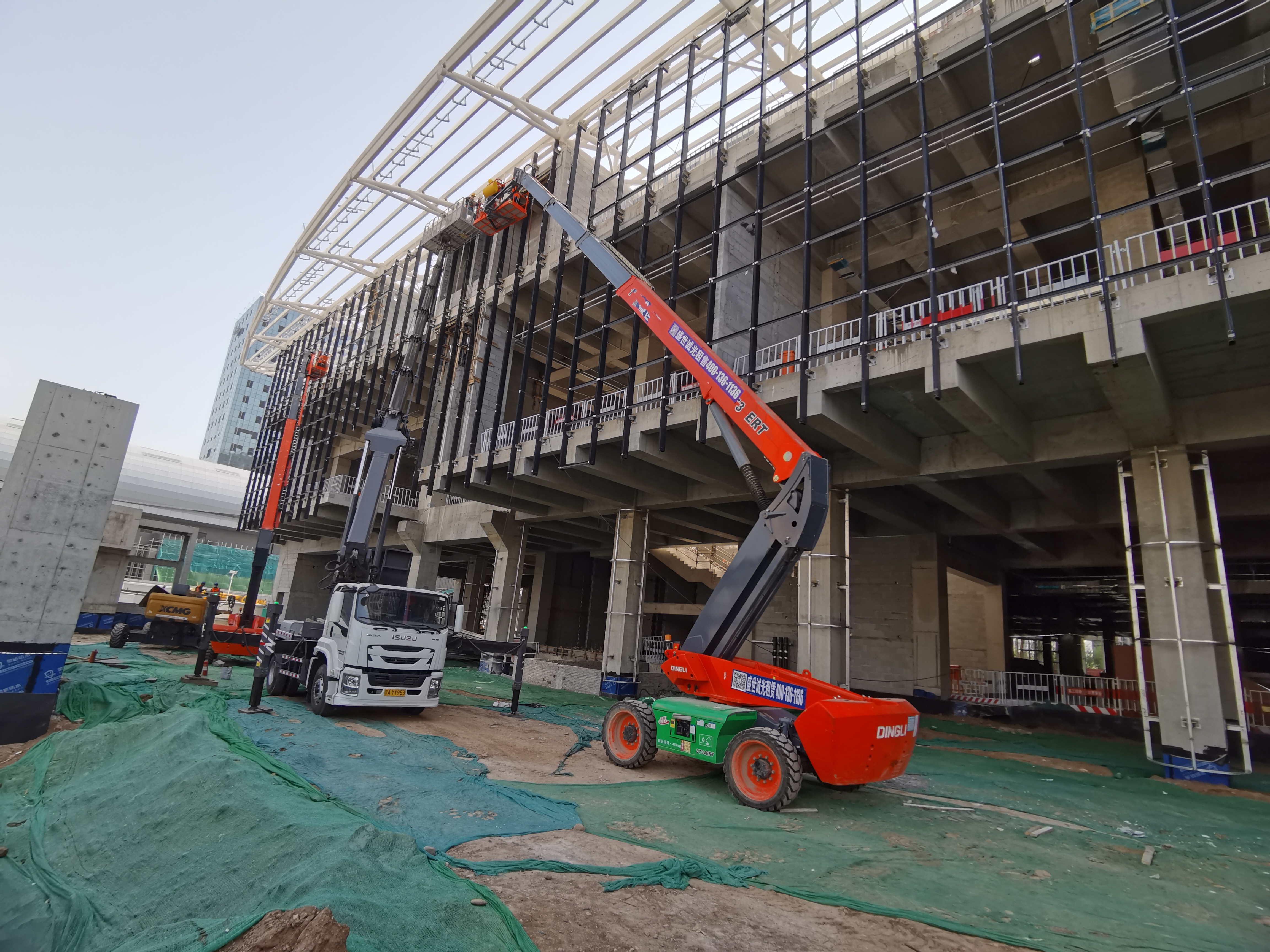 34米電動直臂式升降車